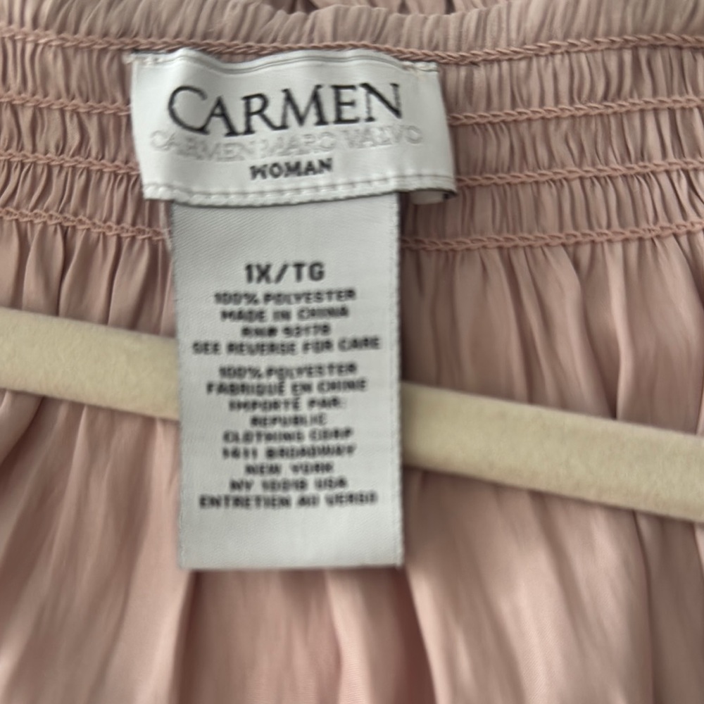 Chic Mauve Ruffle Blouse - Picture 2 of 4